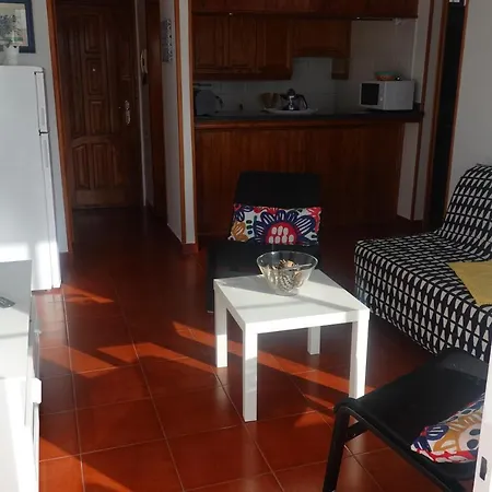 Geranios 2 Apartment